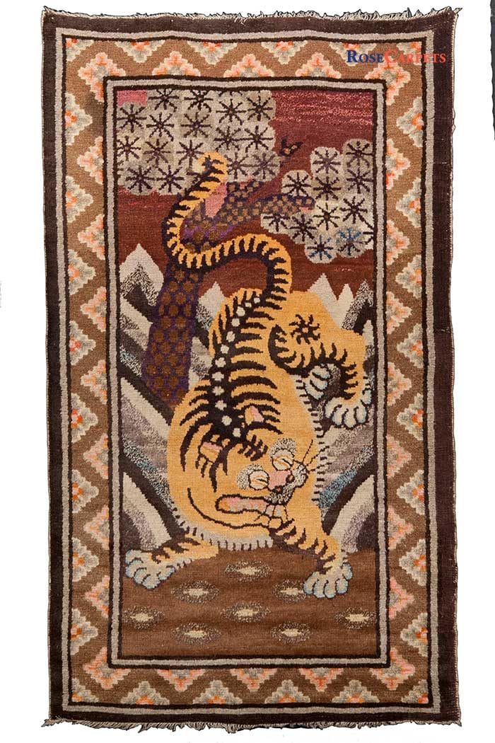 Tappeto Tibetano disegno con tigre epoca primi ‘900 Misure: 159×91 cm Codice: 2574