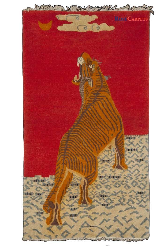 Tibetano, prima metà novecento. Disegno con tigre che guarda alla luna. Misure: 138×79 cm Codice: 2617