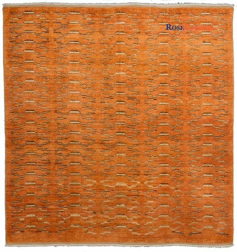 Disegno di pelle tigrata su tappeto tibetano di recente manifattura. Misure: 185×178 cm Codice: 2933
